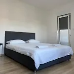 7 -free Garage- *