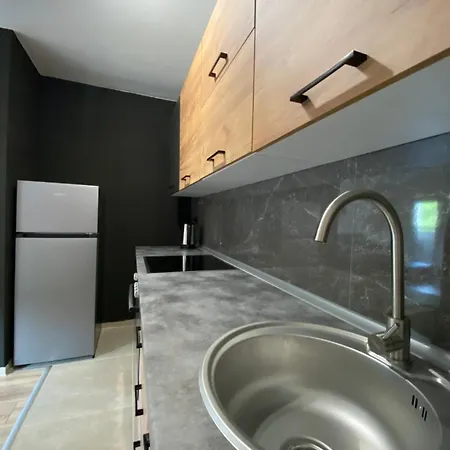 7 -free Garage- Sarajevo