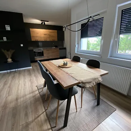 7 -free Garage- * Sarajevo