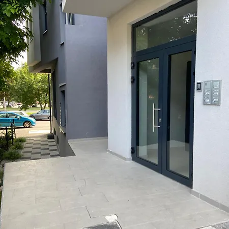 Apartment 7 -free Garage-