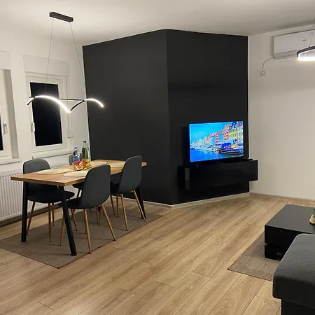 7 -free Garage- * Sarajevo